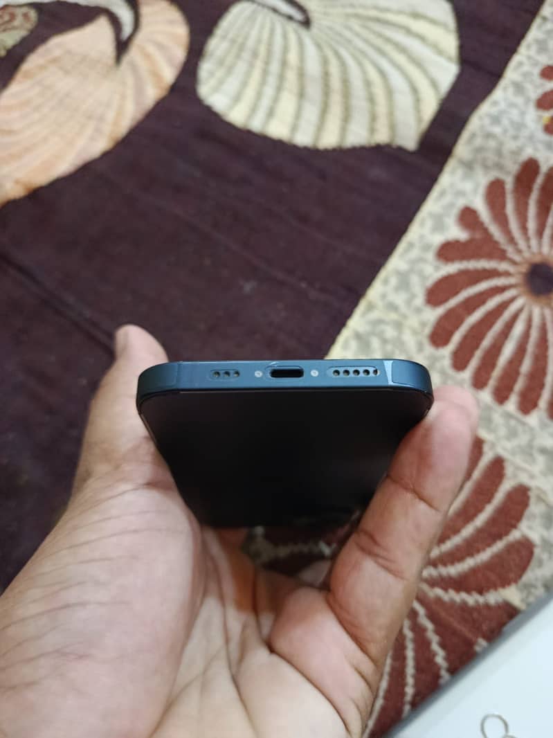 Apple iPhone 13 3