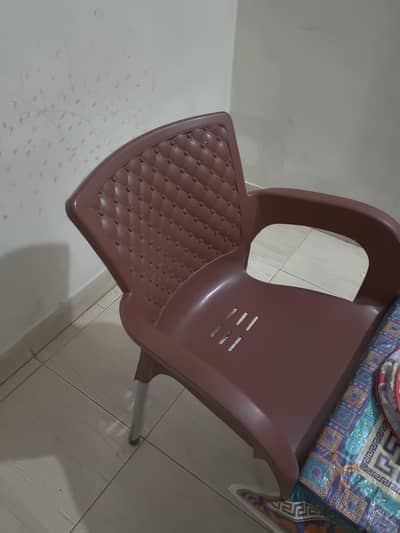 04 chairs new purchase 14 days used only for sale
