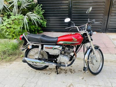Red Honda 125 Self 2022 Model 2023 Rgistered