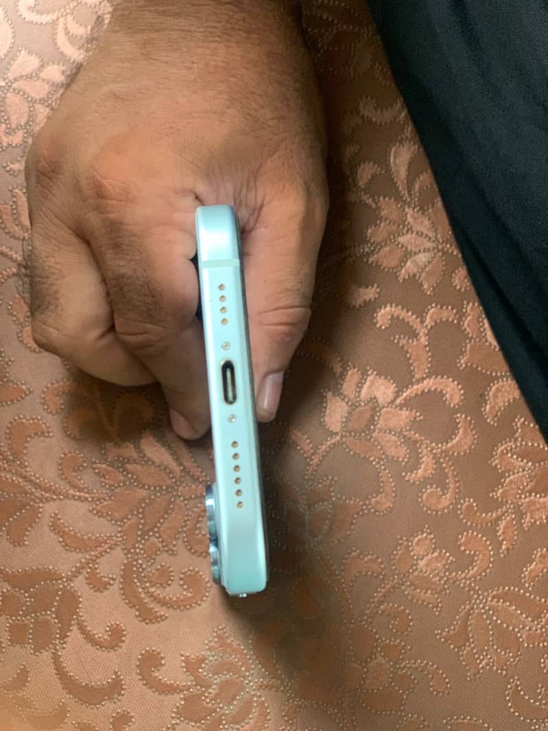 Apple iPhone 15 plus 2