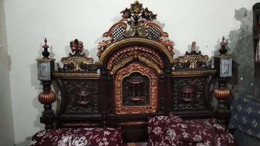 Great antique bed full set with side tables and also dressing table.