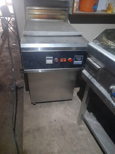 French Fries Machine 26 Litters oil Capicity& Burger Machine