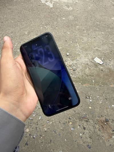 Apple iPhone 13