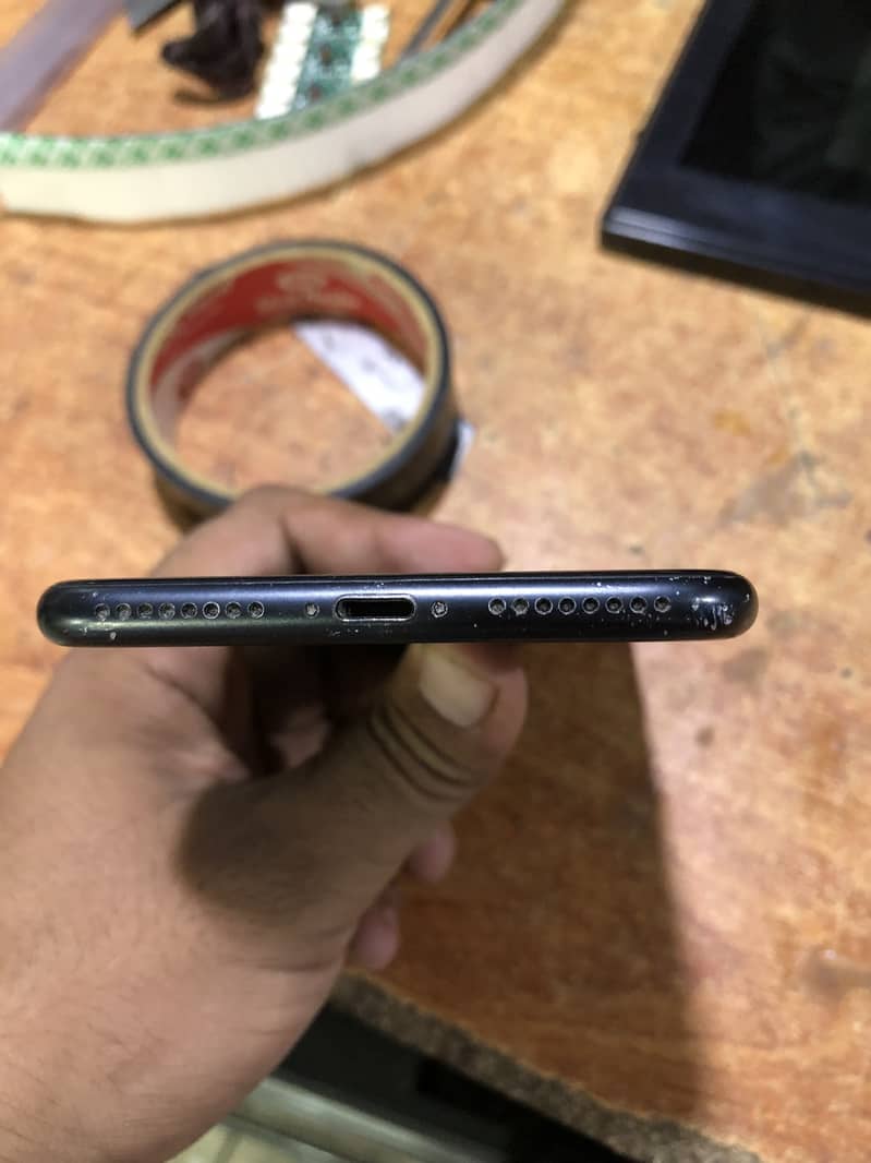 Apple iPhone 7 Plus 4