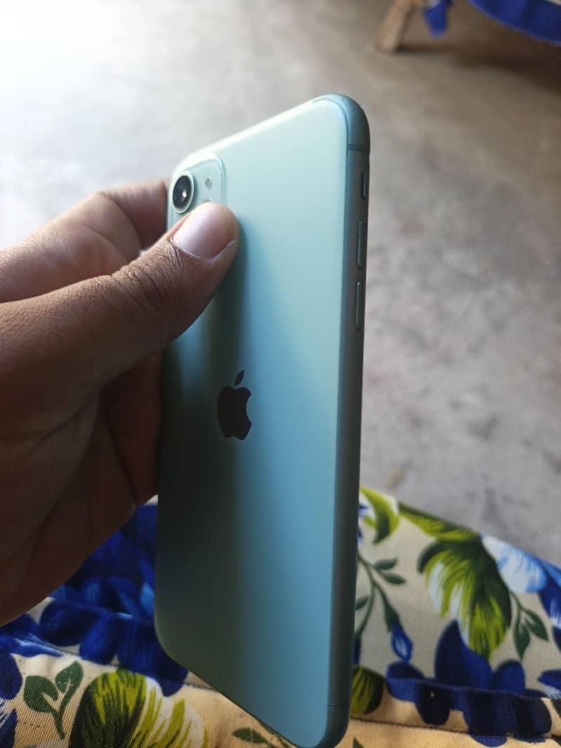 Apple iPhone 11 1
