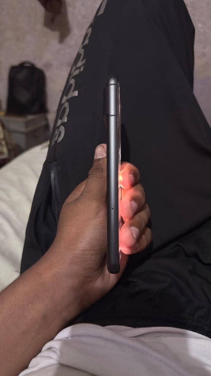 Google Pixel 8 3