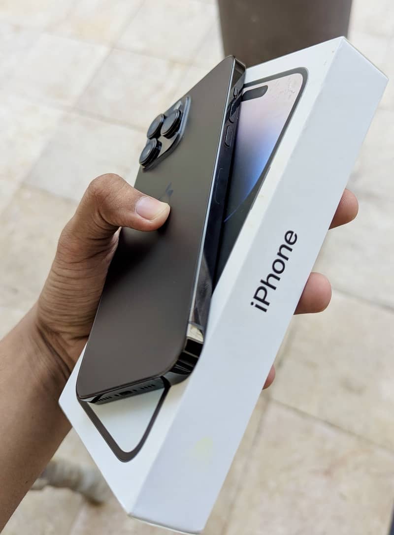 Apple iPhone 14 Pro Max 2
