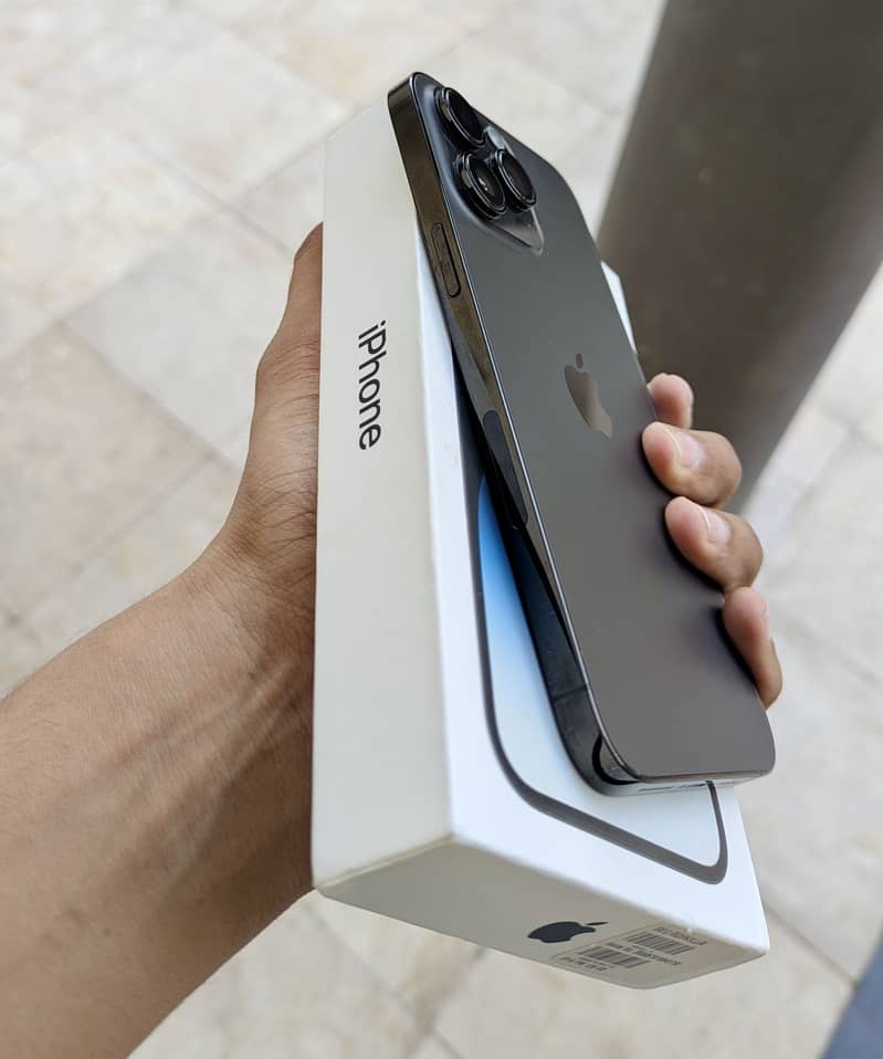 Apple iPhone 14 Pro Max 3