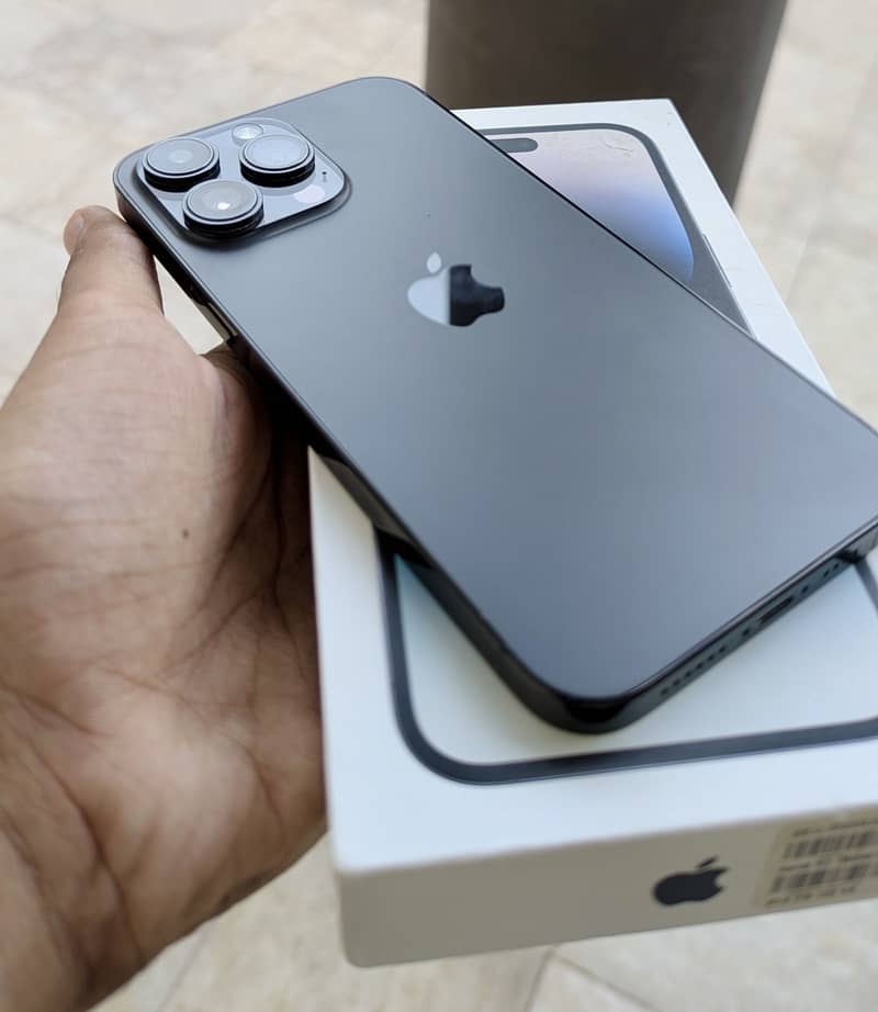 Apple iPhone 14 Pro Max 8