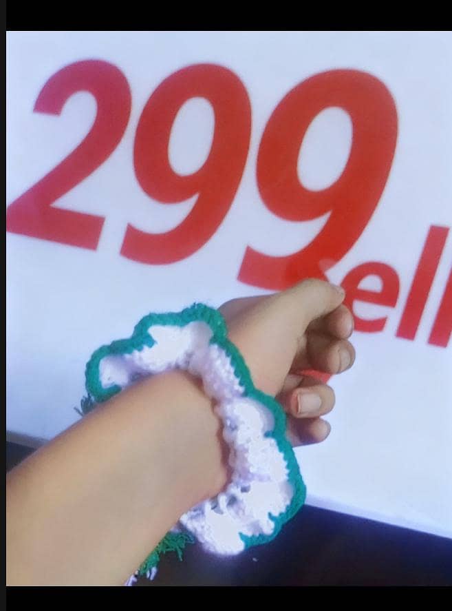 Hand bracelet 0