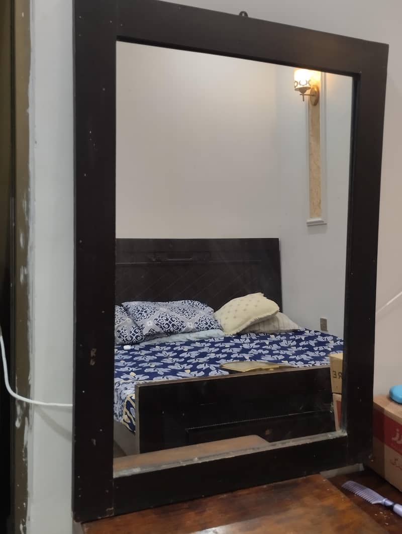 Sofa Table with Mirror 2