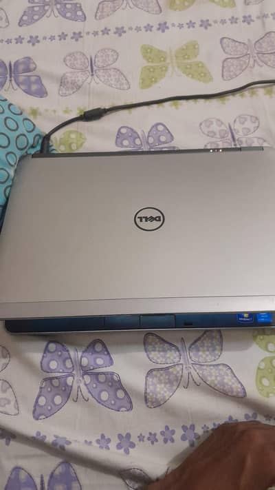 Dell latitude i7 4th generation with 128 ssd hard drive