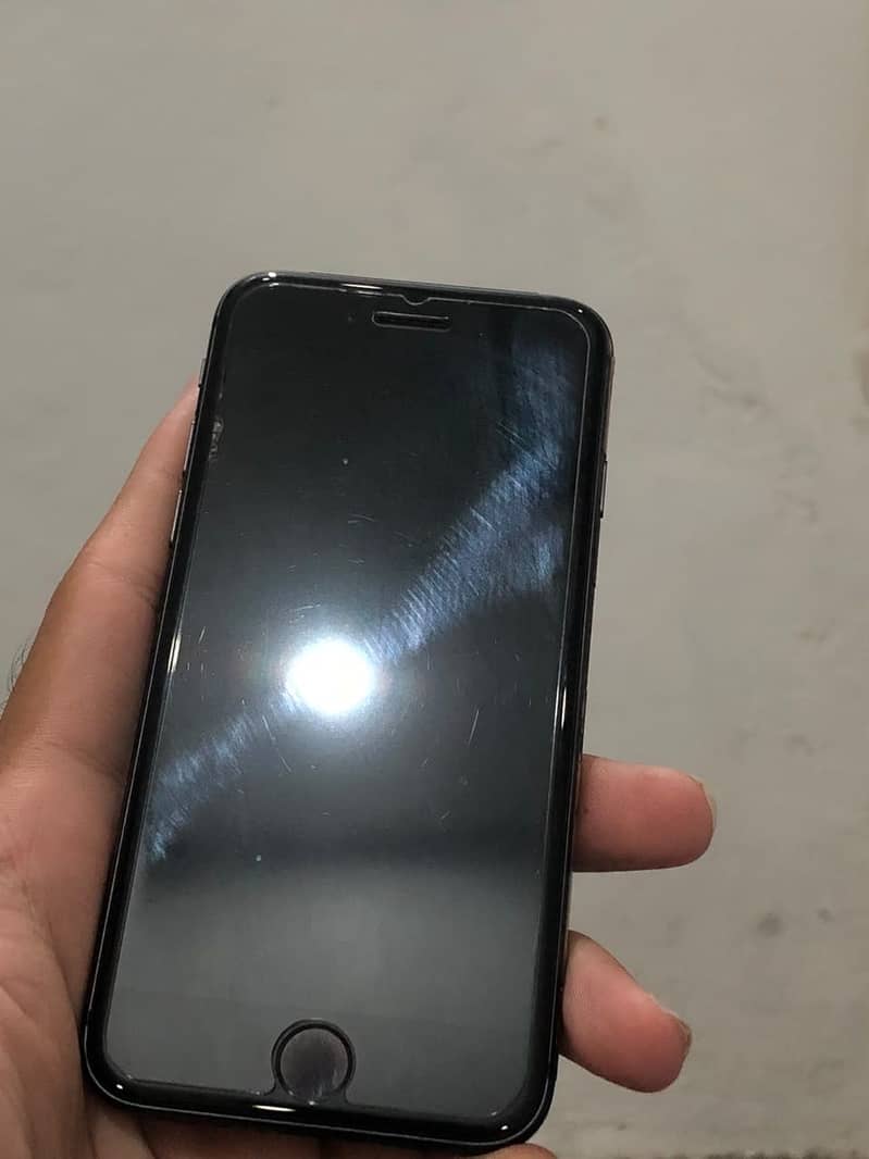 Apple iPhone 8 2