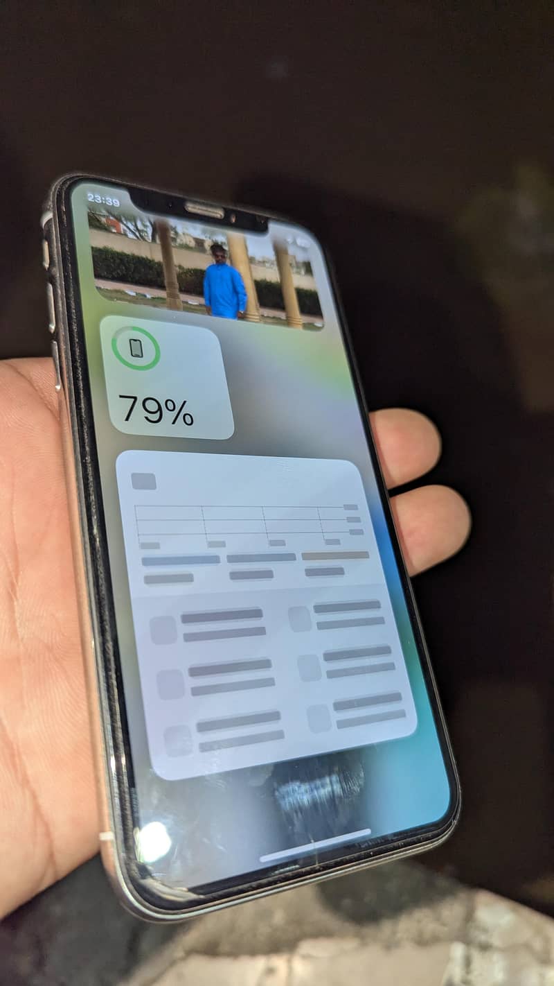Apple iPhone X 3