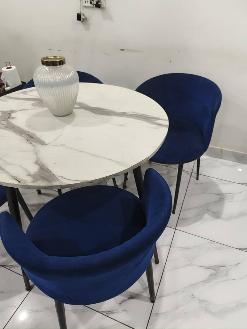 Small Dinning Table Set 0