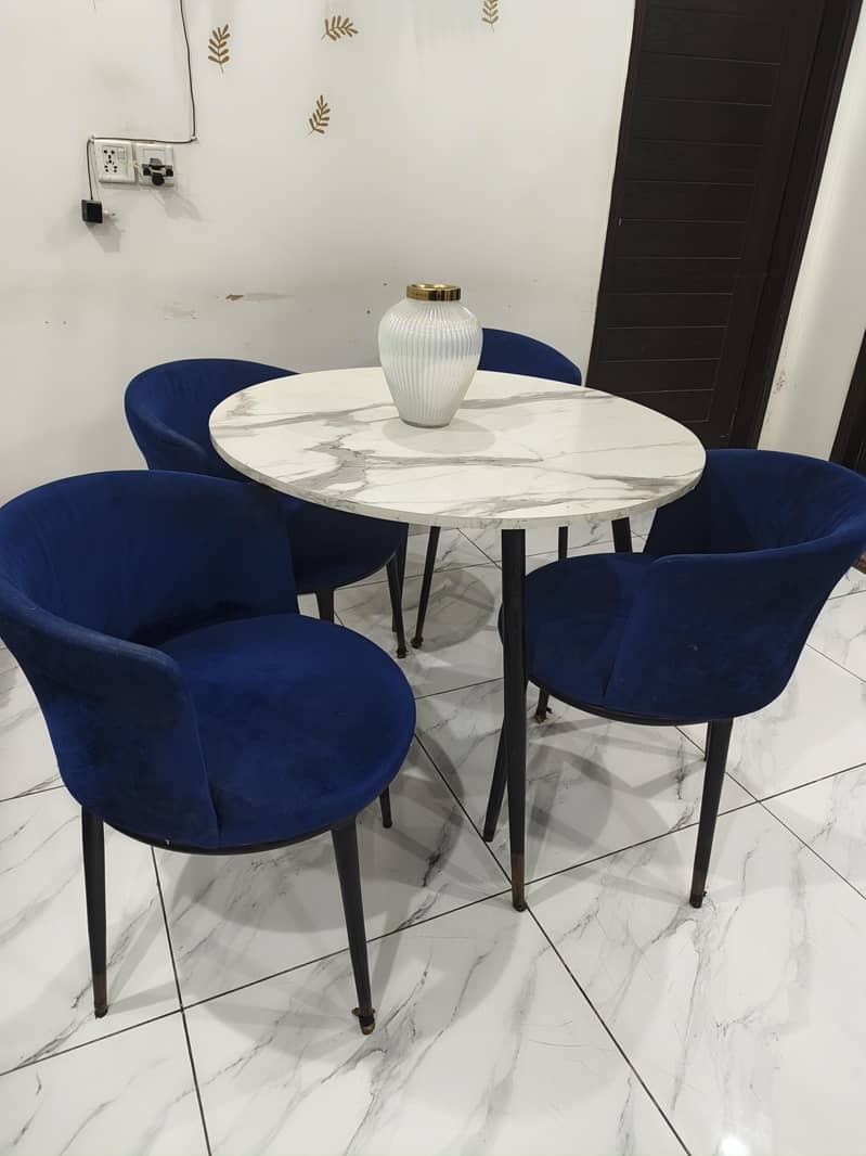 Small Dinning Table Set 1