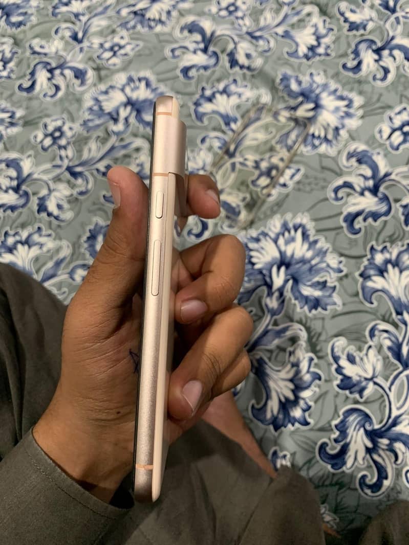 Google Pixel 8 3