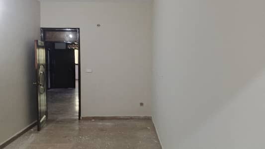 3 bed drawing dining 120 ghz portion for rent nazimabad 2