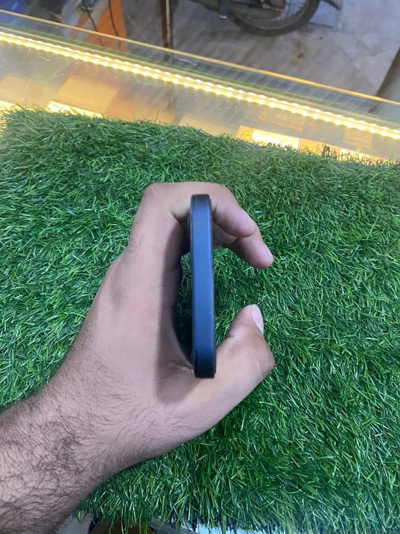 Apple iPhone 12 0