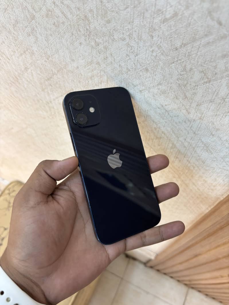 Apple iPhone 12 2