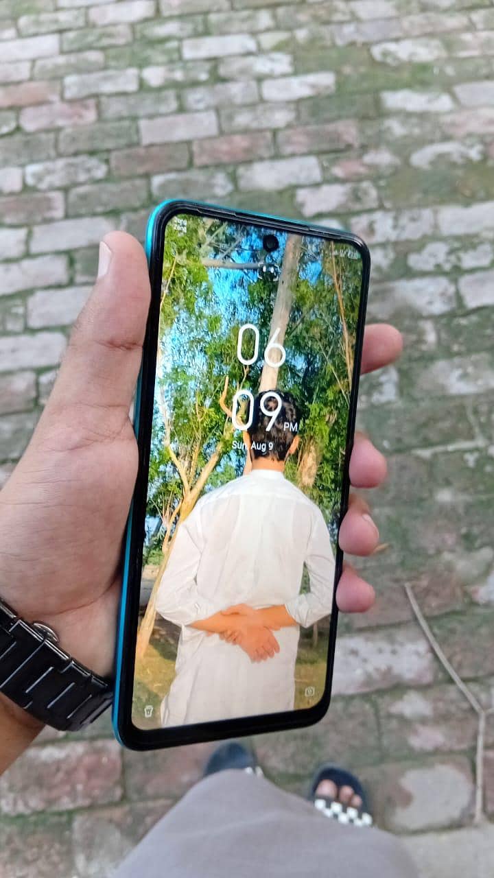 Infinix Hot 12 4