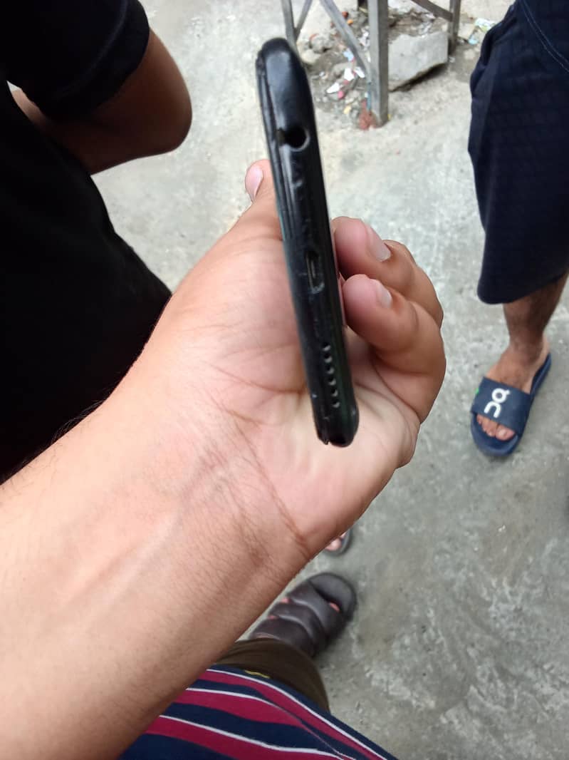 Infinix Hot 8 2