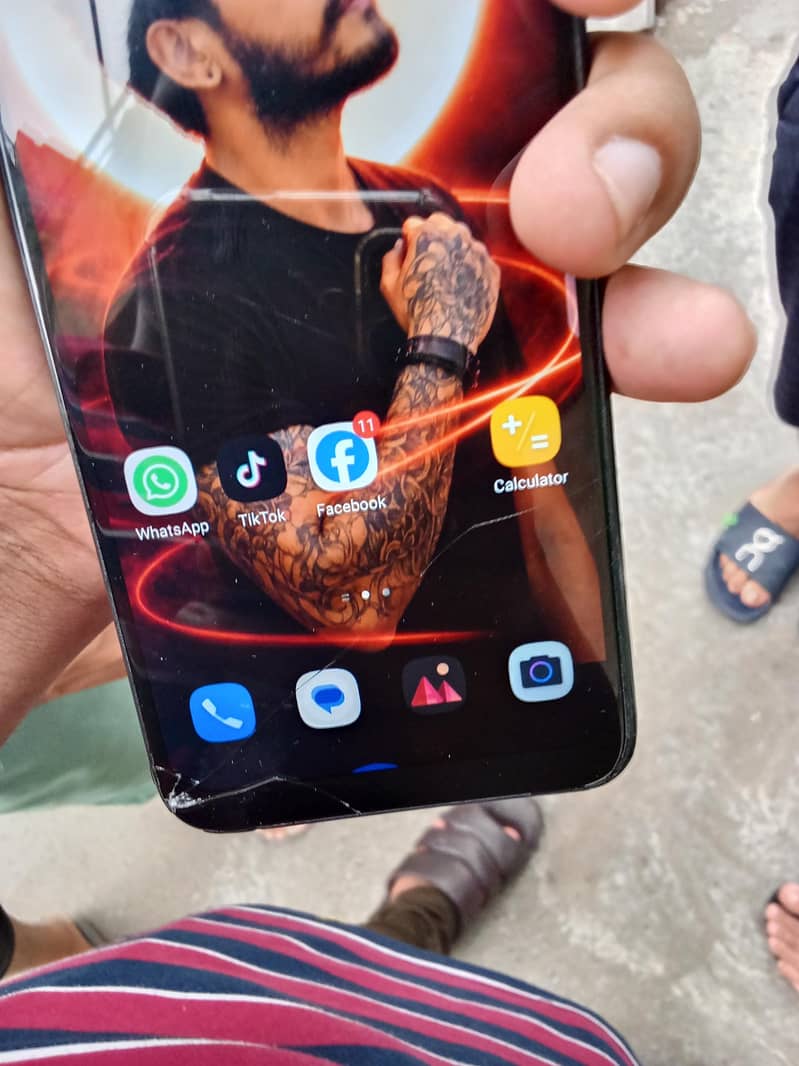Infinix Hot 8 4