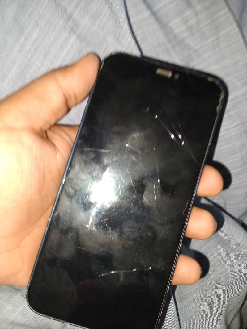 Apple iPhone 12 3