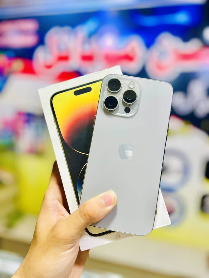 Apple iPhone 15 Pro Max 1