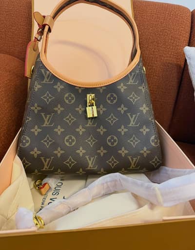 it's Chinese bag brand new with everything
