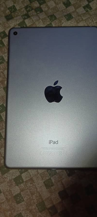 urgent sale ipad mini 4
