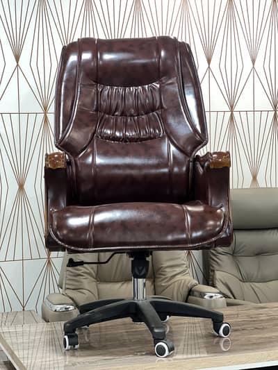 Luxury High-Back Executive Leatherette Boss Chair (Mahogany Brown)