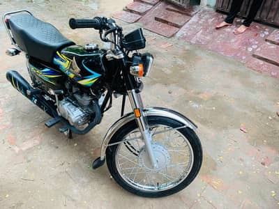 Honda 125 26 model black