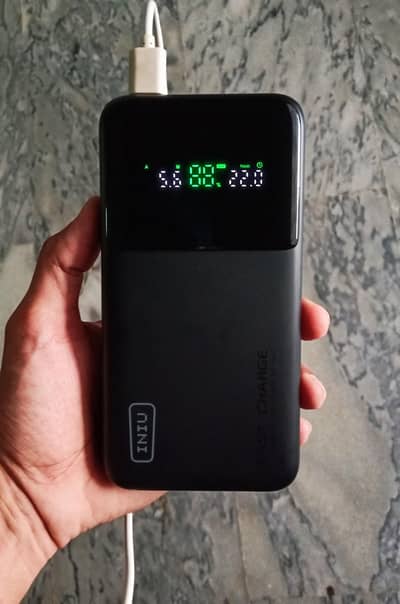 INIU 140w fast charging 25000mAh Laptop Powerbank Mobile powerbank