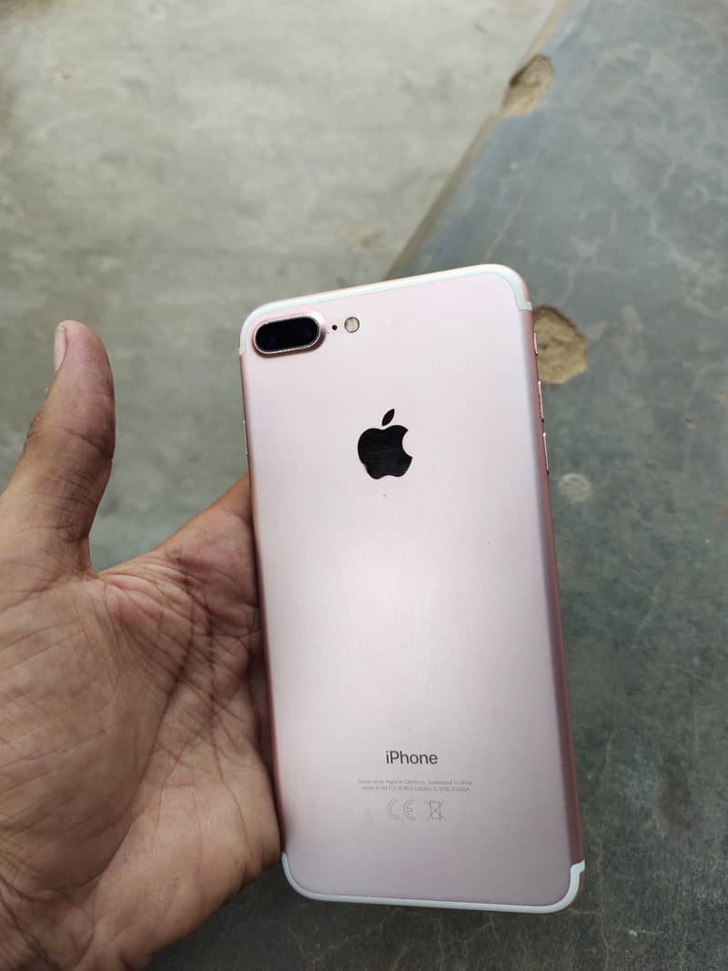 Apple iPhone 7 Plus 0
