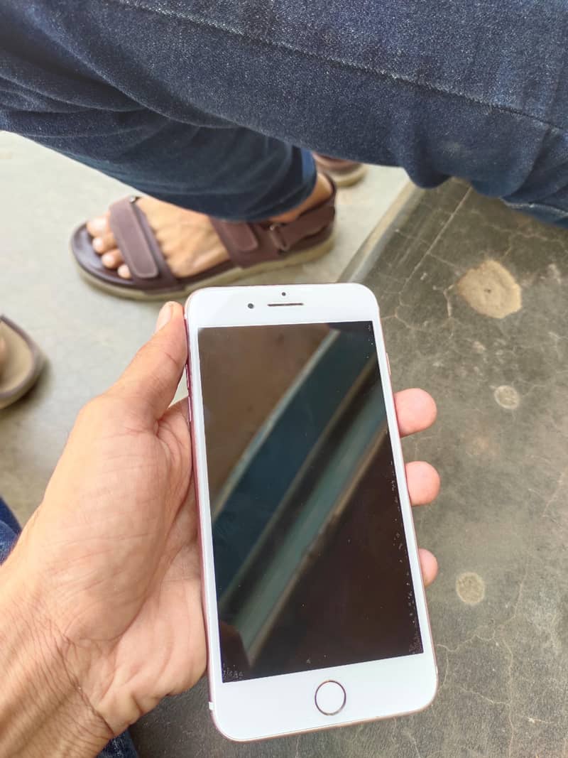 Apple iPhone 7 Plus 3