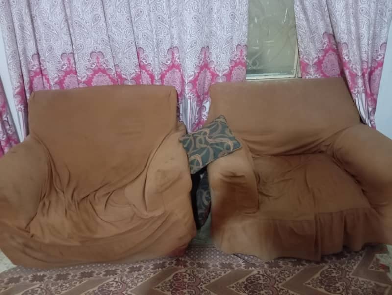 5 Seaters sofas 1