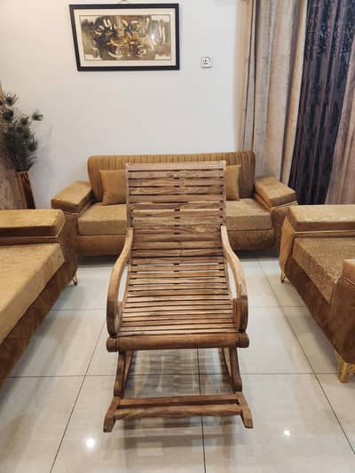 Brand new Rocking Chair Contact: 03104834970