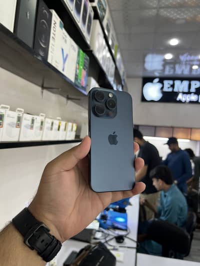 Apple iPhone 15 Pro jv