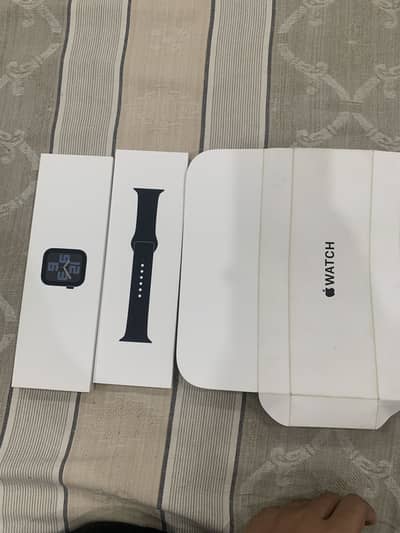 Apple Watch SE 2 40mm GPS | Brand New | Canada Imported