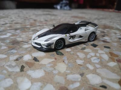 Ferrari Racing Die-Cast Model Car #70 – White