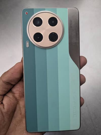 Tecno CAMON 30