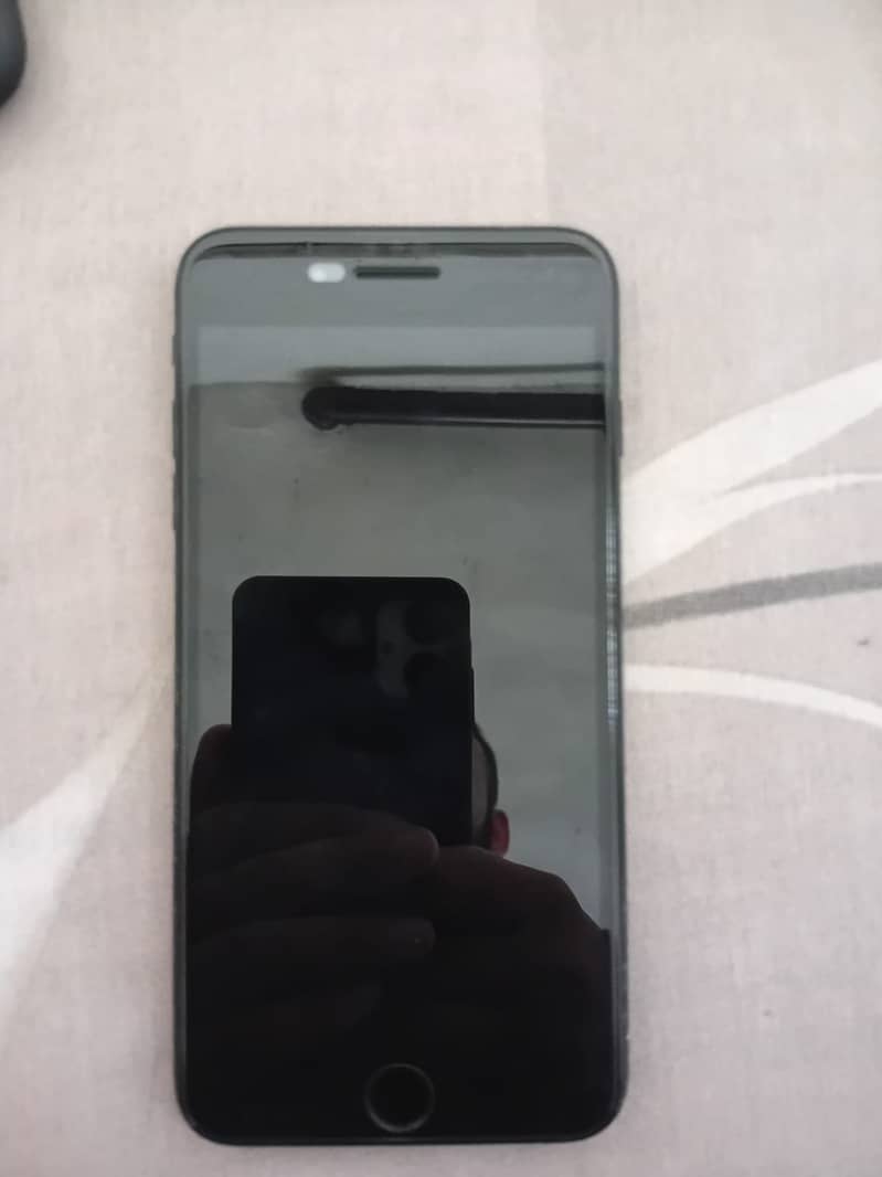 Apple iPhone 7 Plus 2