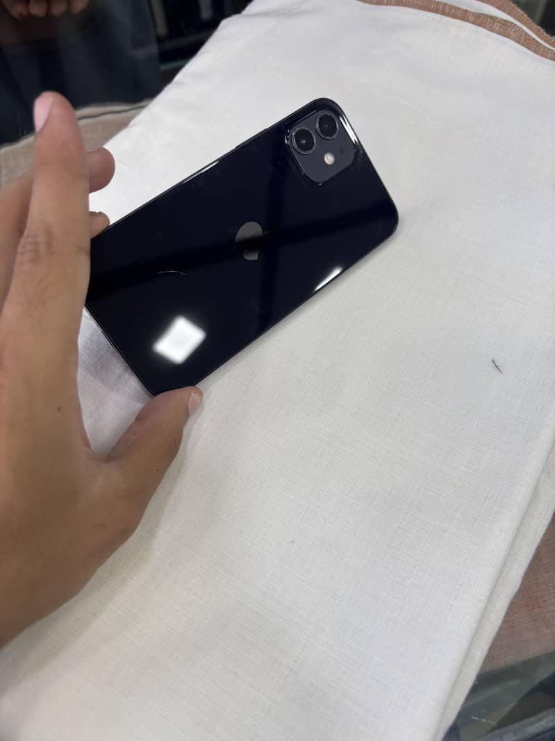 Apple iPhone 12 2