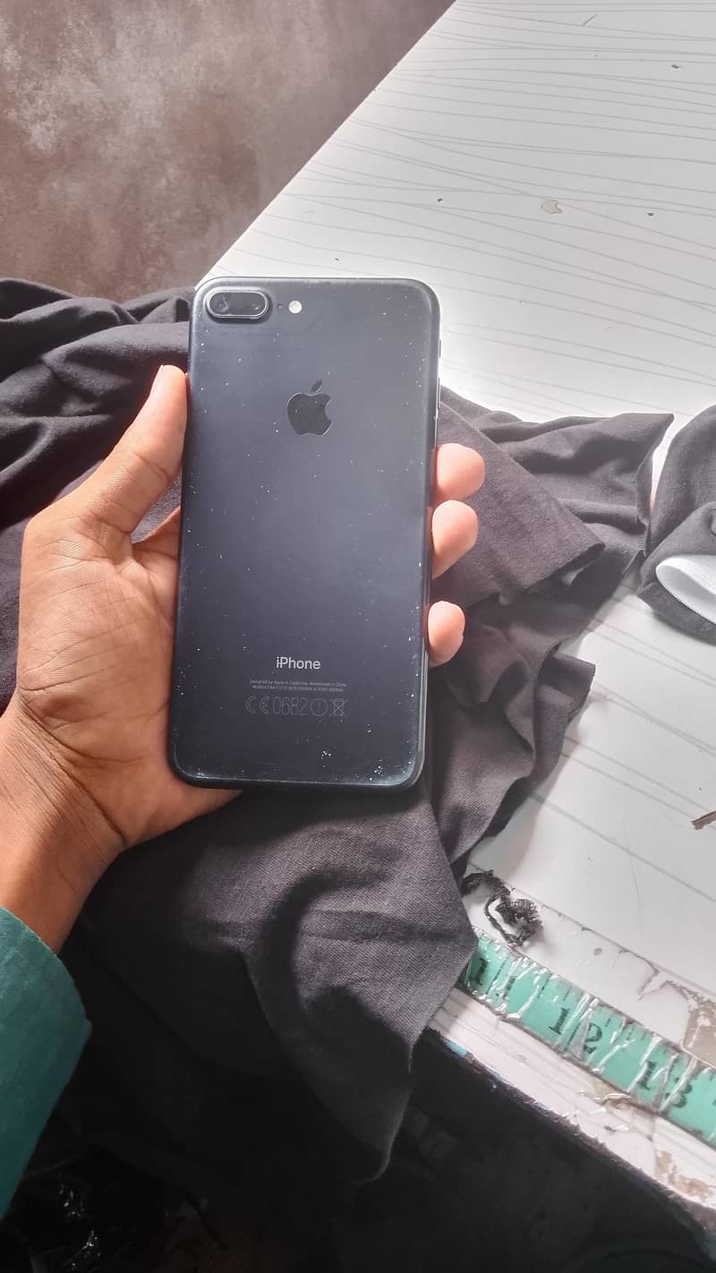 Apple iPhone 7 Plus 0
