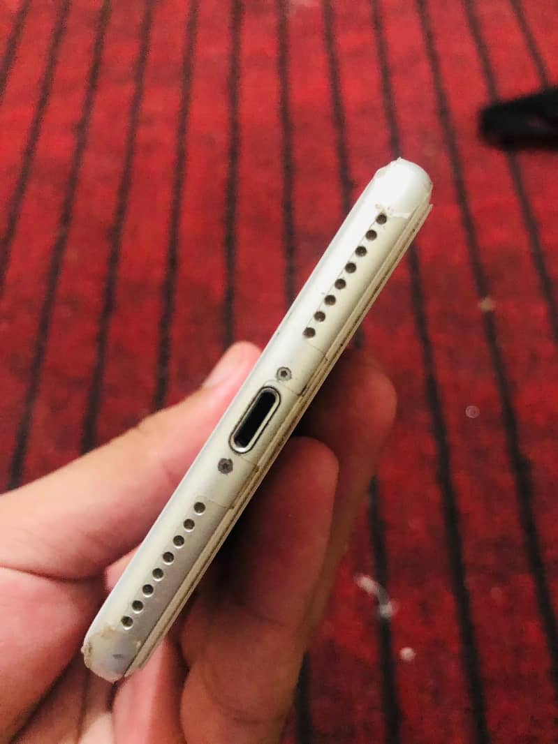 Apple iPhone 8 Plus 5