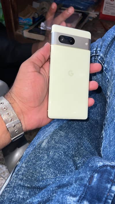 Google Pixel 7.   (8\128)