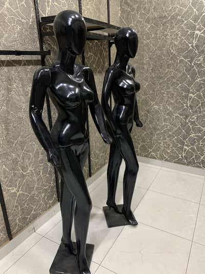 Butique dami and iron setting