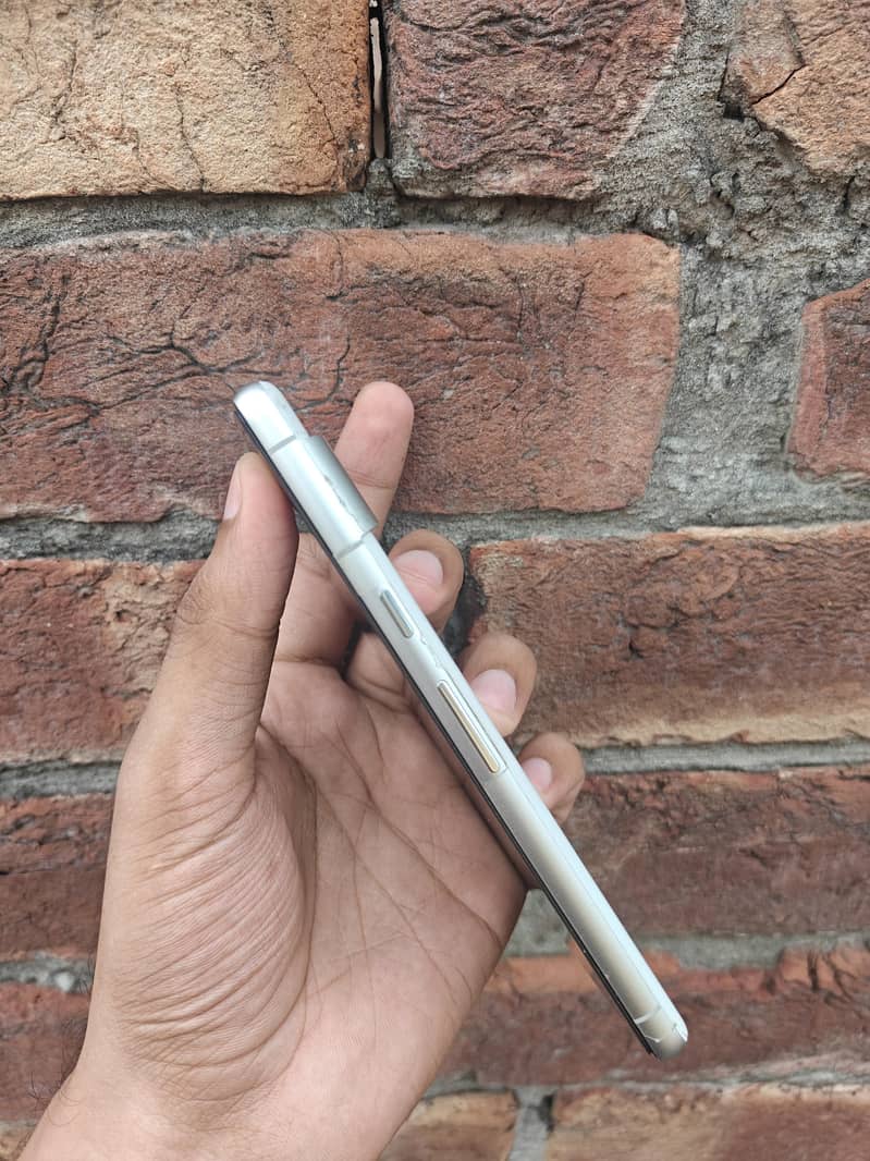 Google Pixel 7 3