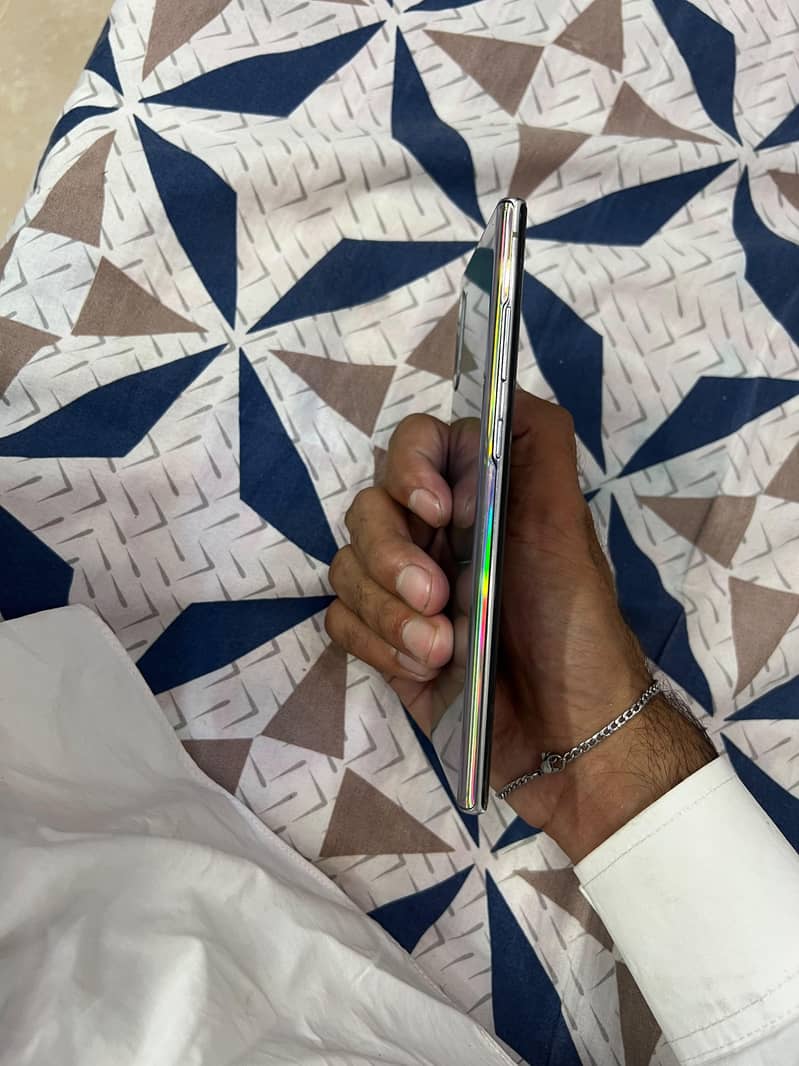 Samsung Mobile Note10 Plus 3